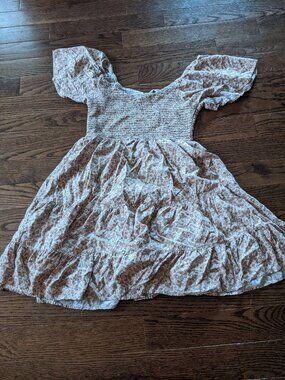 Women's Medium Tan Flowered Dress